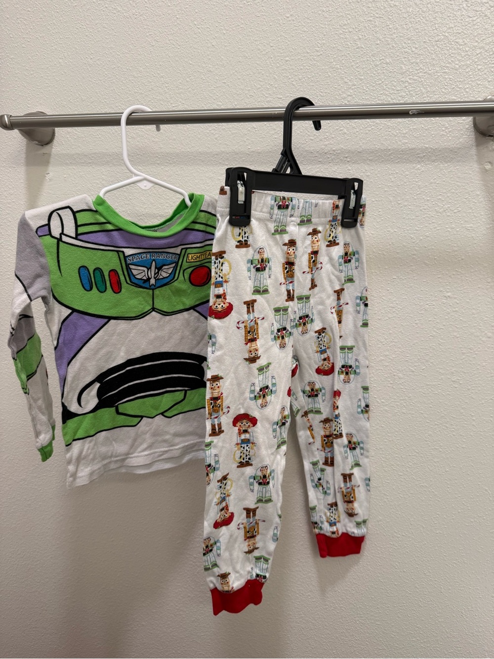 5T Disney Toy Story Buzz Lightyear & Woody Pajama Set - Green, White & Red
